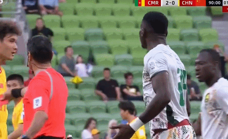 拜合拉木两战造3红4黄成国足战术核心