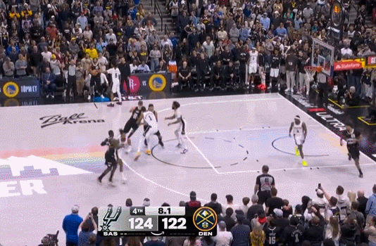 约基奇神球锁定胜局 掘金加时险胜马刺终结11连